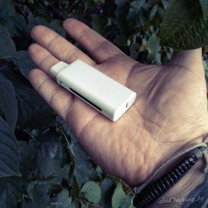Eleaf iCare в ладони