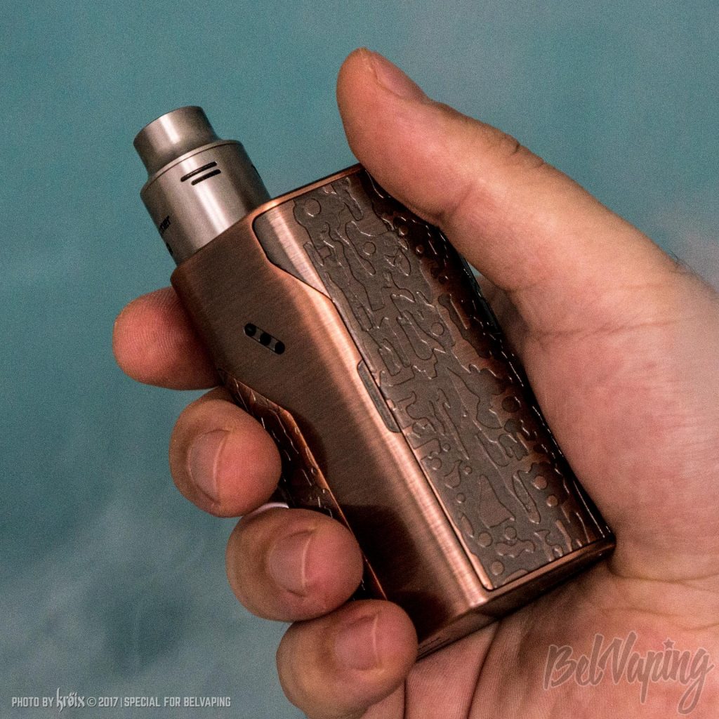 Боксмода Wismec Reuleaux DNA200 Limited Edition в руке