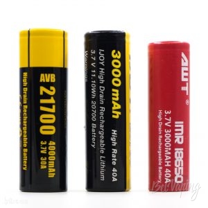 Аккумулятор AVB 21700 30А 4000mAh (слева) iJoy 20700 3000mAh 40A (в центре) и аккумулятор 18650