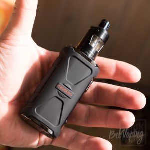 Вид набора Innokin Adept Zlide Kit в руке