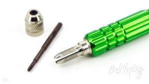 Цанга и крепление биты в отвертке WOTOFO 4-IN-1 SCREWDRIVER SET