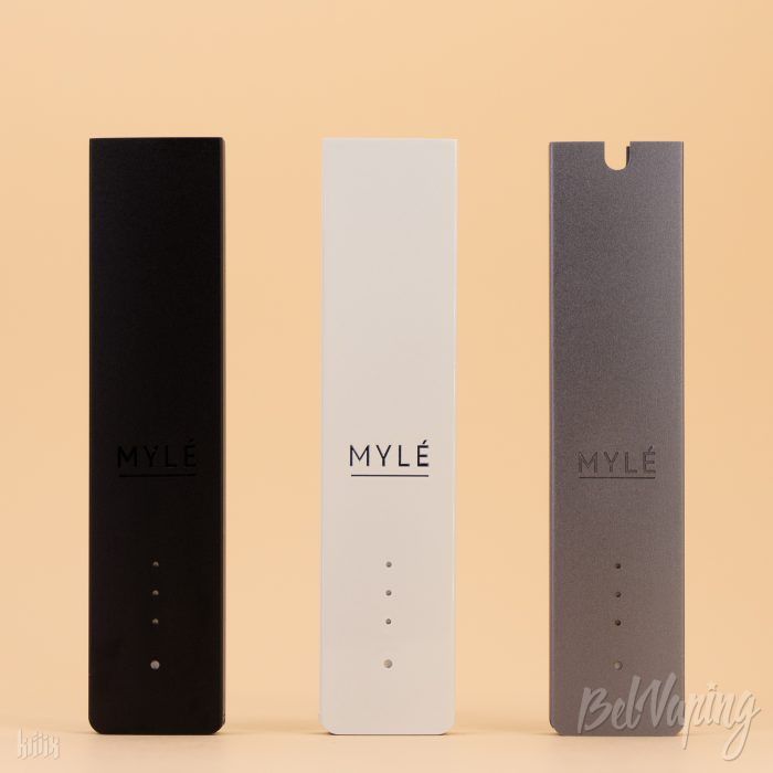 MYLE V4 (слева и в центре) и MYLE V2 (справа)