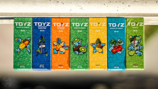 Обзор жидкости TOYZ от Urban Tobacco Group на солевом никотине