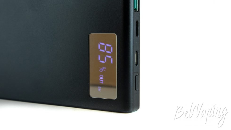 Повербанк TOP-MAX2 на 30 000 mAh - экран
