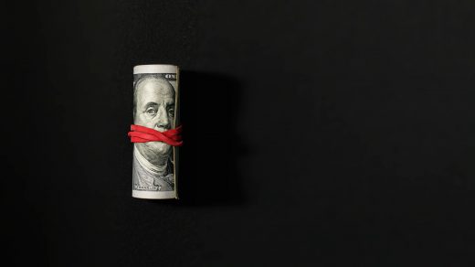 Блумберг выделяет 420 миллионов долларов на борьбу с курением