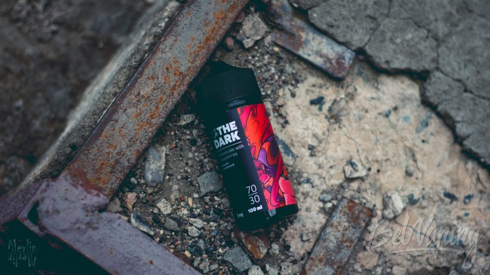 Жидкость Dark Vapor In the Dark Black Cheesecake with Strawberries