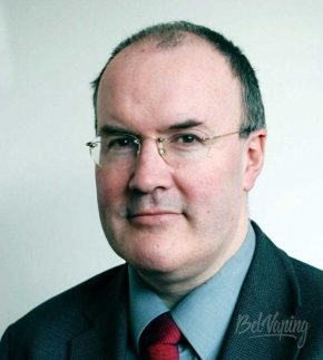 Simon Clark