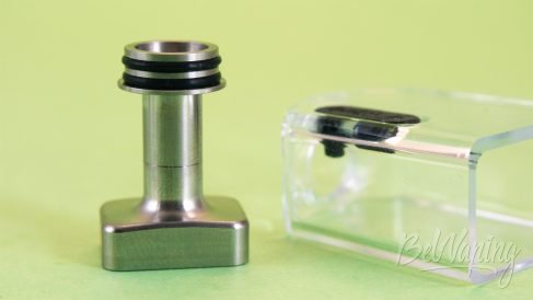 Обзор CENTAURUS BORO TANK от Lost Vape - верхняя часть базы