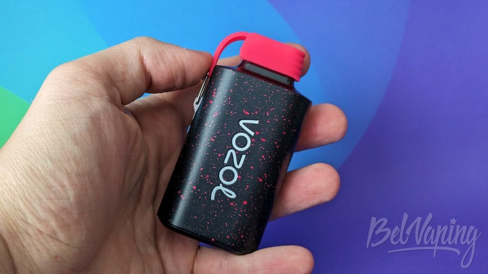 Внешний вид одноразки Vozol 10000 в руке