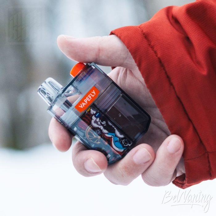 Размеры Vapefly GOBAR Pro в руке