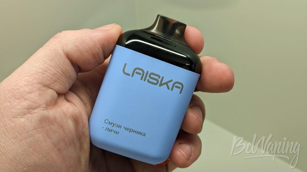 Внешний вид одноразки Laiska Ofox Cloud 5000 в руке