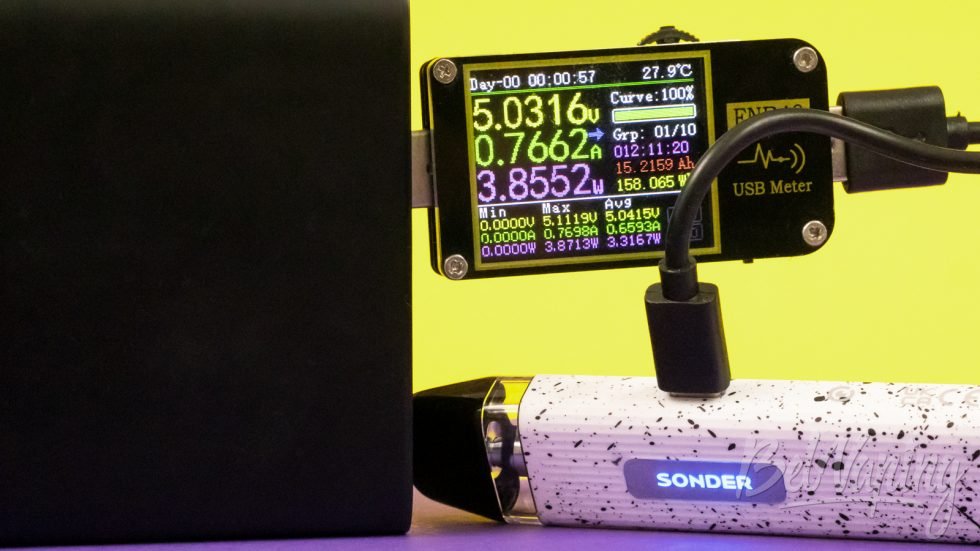 Обзор пода SONDER Q от GEEKVAPE - процесс зарядки