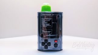 Внешний вид одноразки Joystick Veyron V-Play 22000