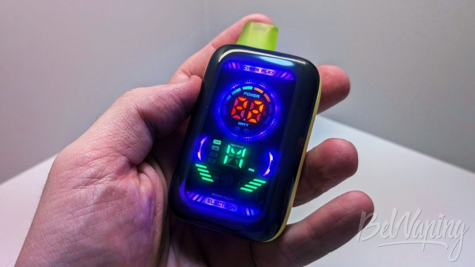 Размер одноразки Joystick Cyberflex Electron 25000 в руке