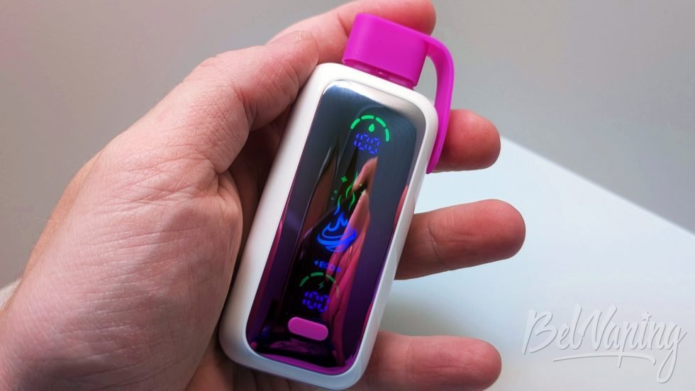 Внешний вид Vozol Star 26000 Pro в руке