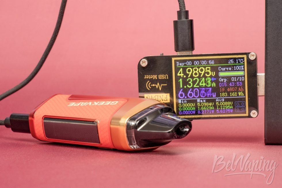 Обзор пода AEGIS NANO 3 от GEEKVAPE - процесс зарядки
